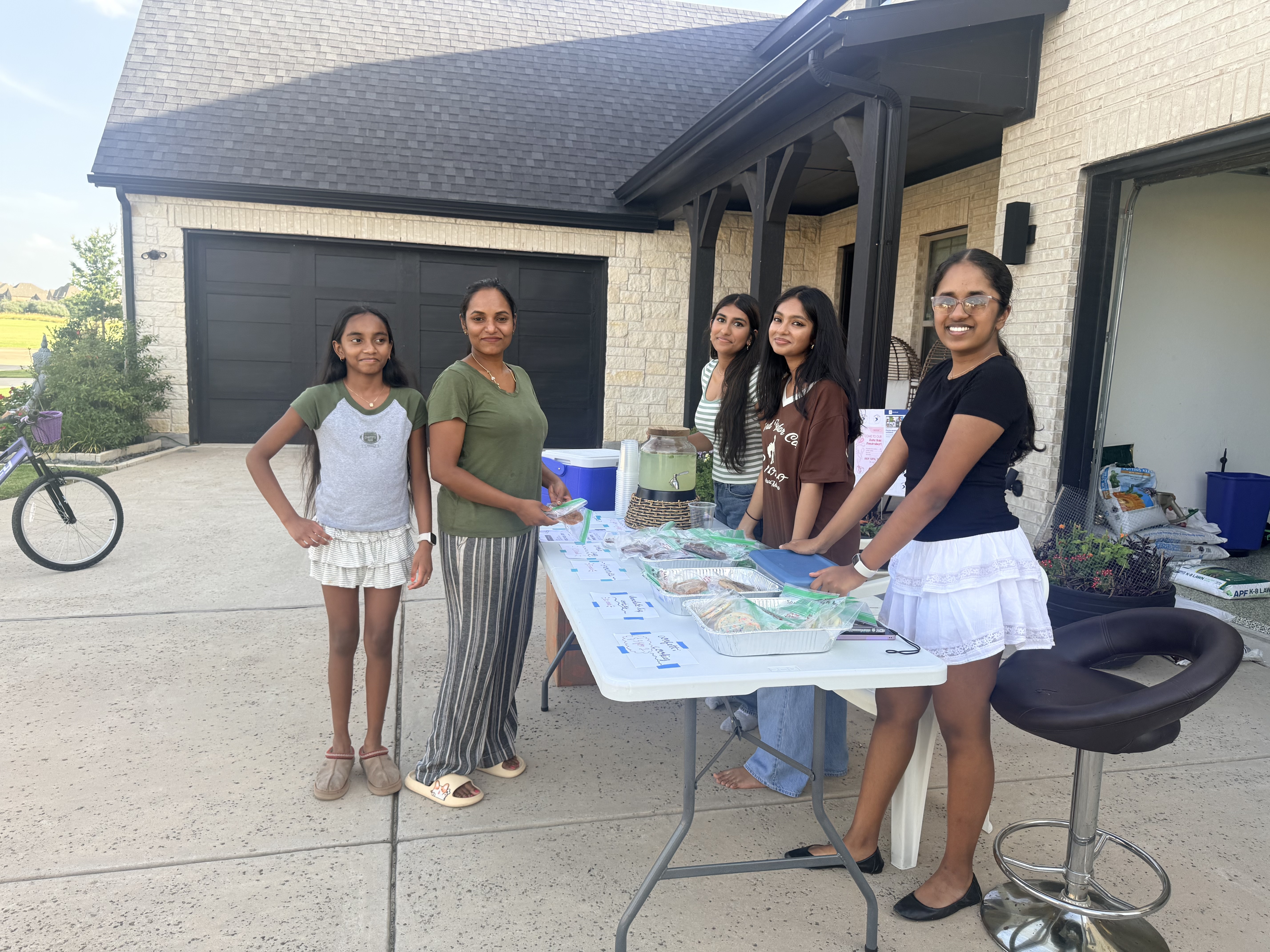 VoiceToLead bake sale volunteers